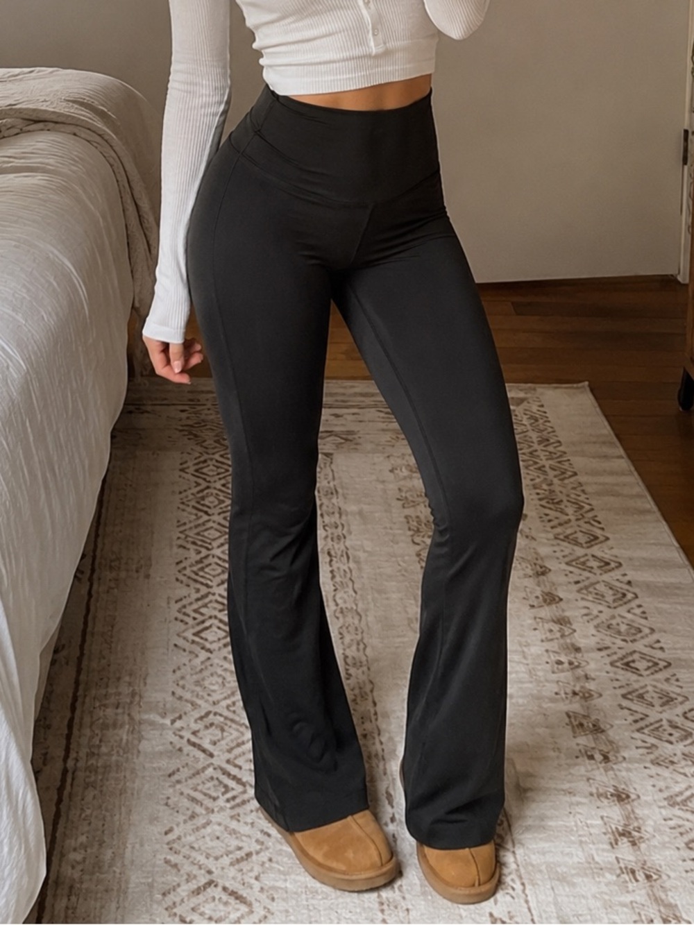 Banana Republic Grey High-Waist Bootcut Yoga Panrs
